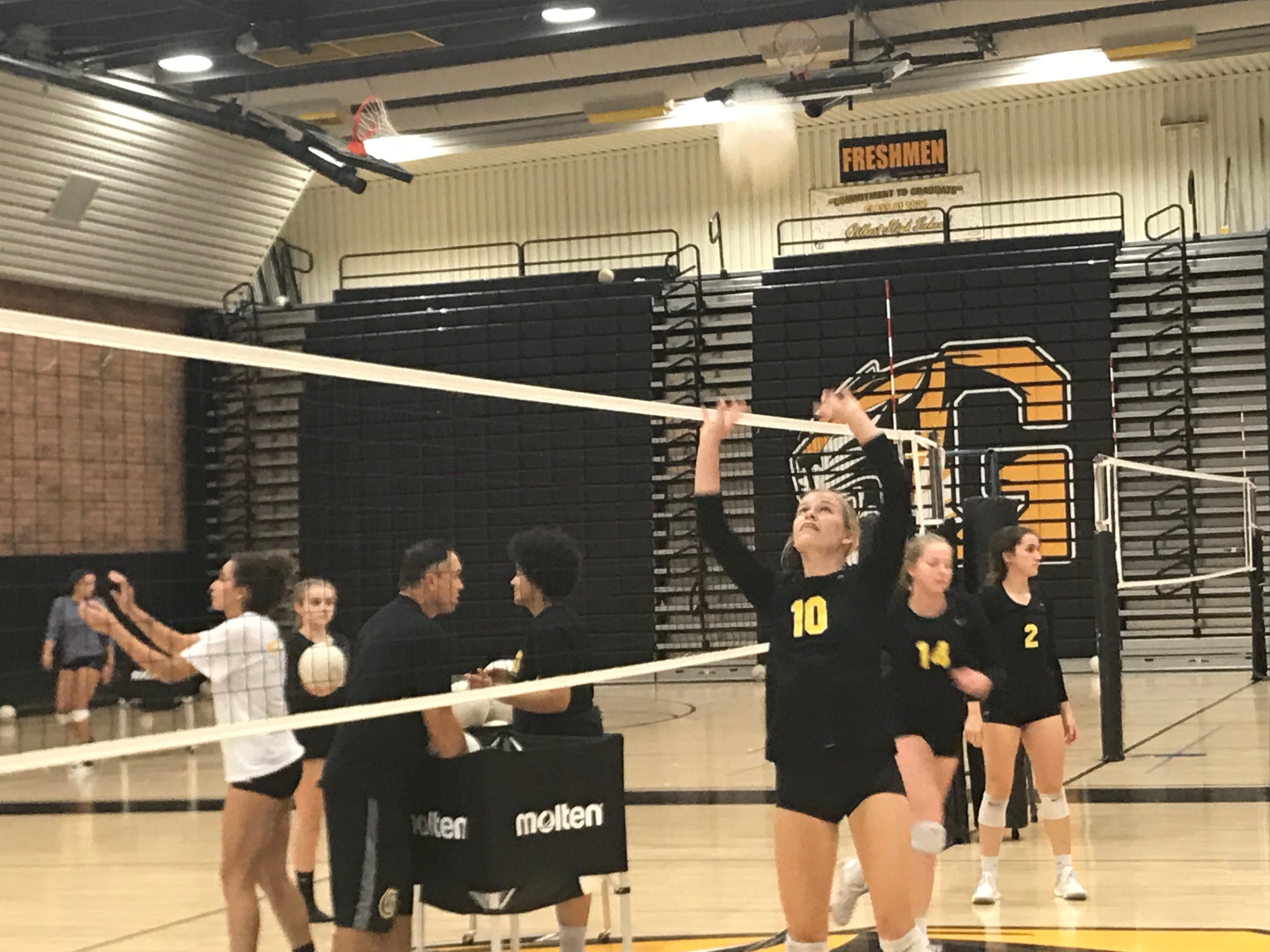 Gilbert High, American LeadershipGilbert volleyball havens Oct. 56
